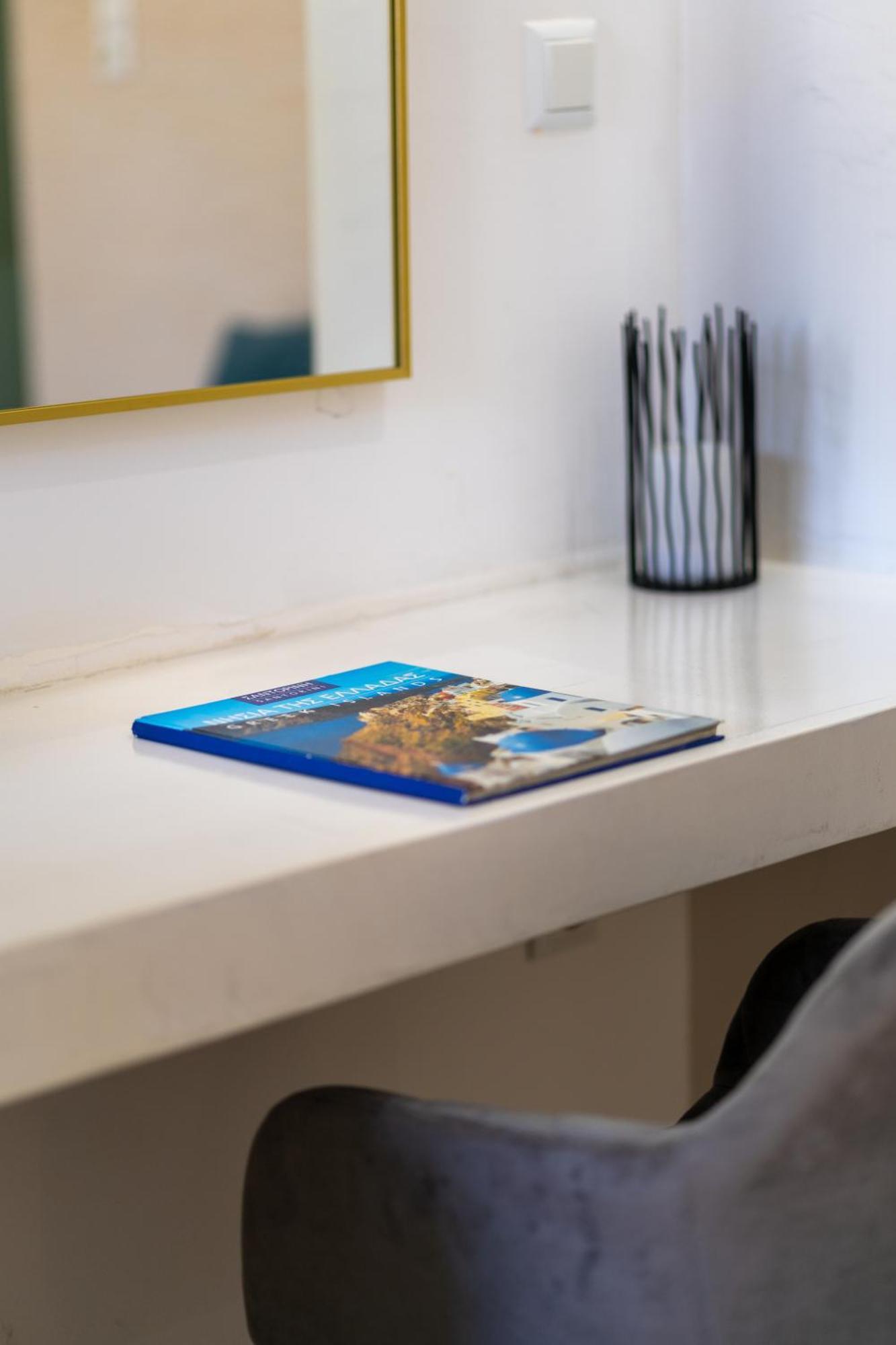 Oasis Suites Fira Fira (Santorini) Dış mekan fotoğraf