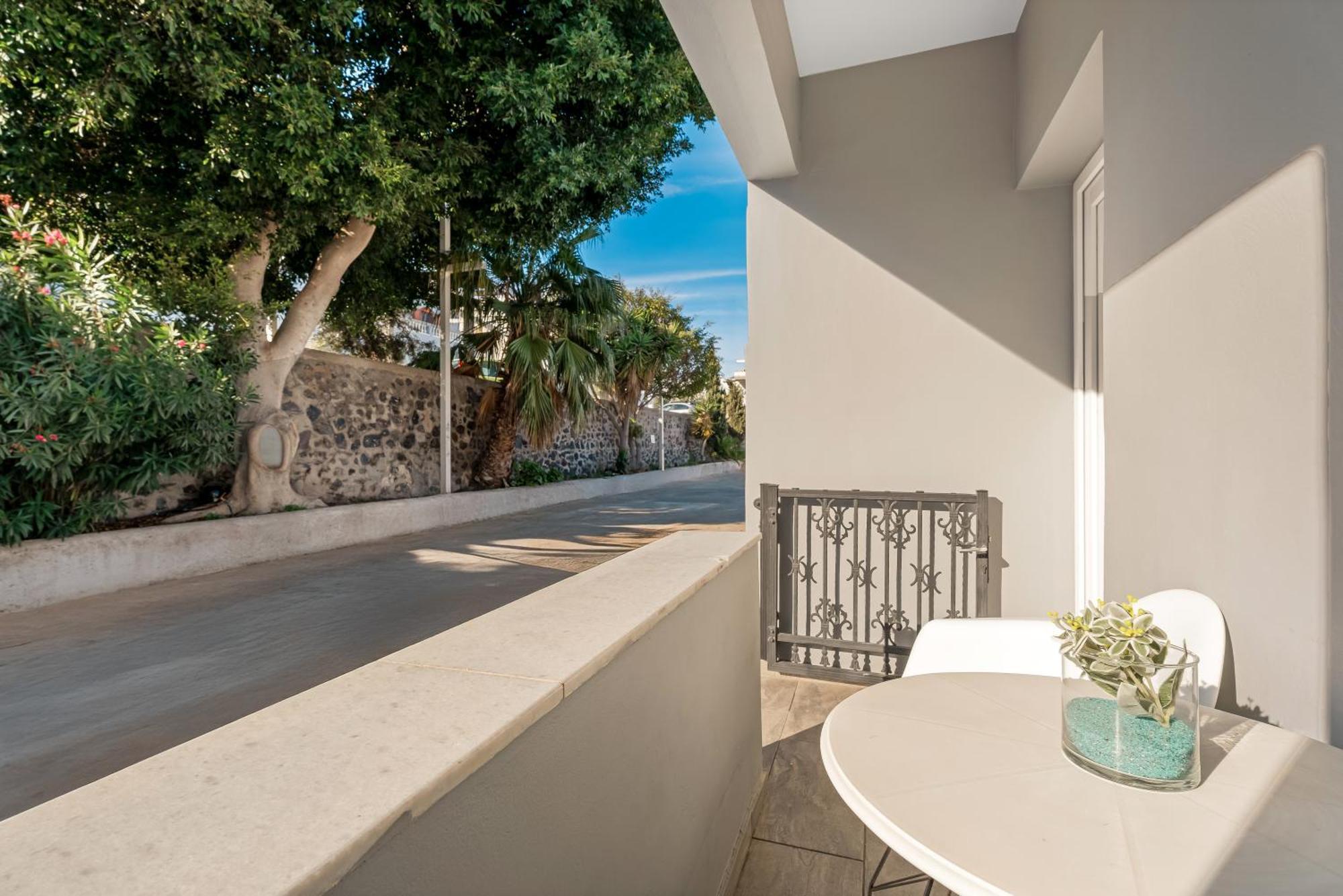 Oasis Suites Fira Fira (Santorini) Dış mekan fotoğraf